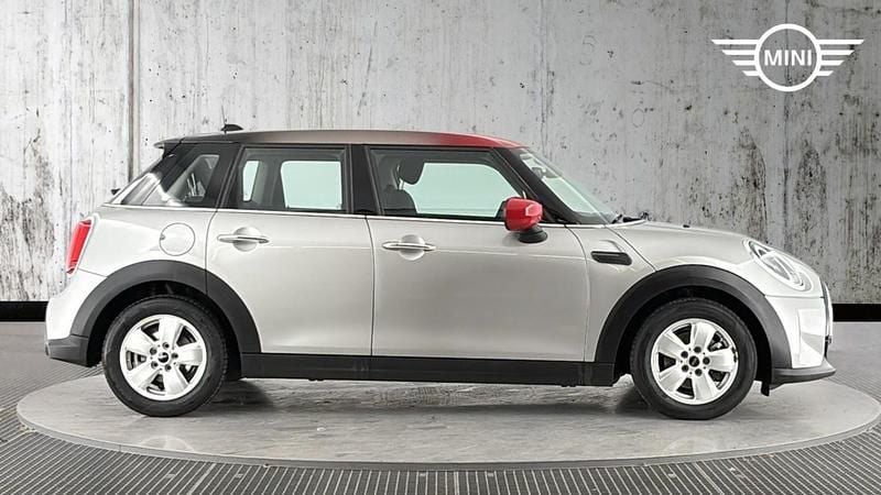 Used Mini Cooper Classic 134 HP (98 kW) 2023 Silver Hatchback