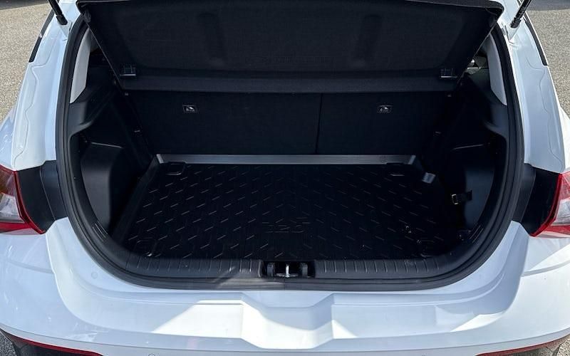 Used Hyundai i20 Premium 101 HP (74 kW) 2026 Hatchback