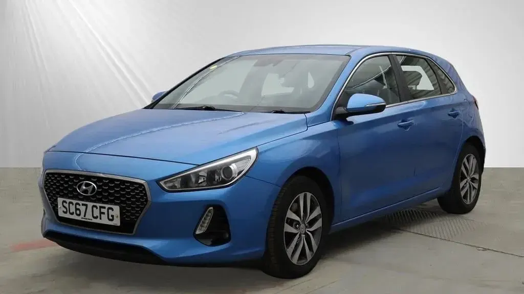 Used Hyundai i30 SE 120 HP (88 kW) 2018 Blue Hatchback