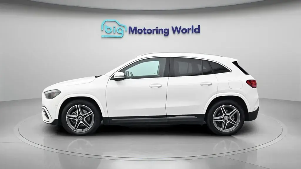 Used Mercedes GLA200 Executive 163 HP (119 kW) 2024 White SUV