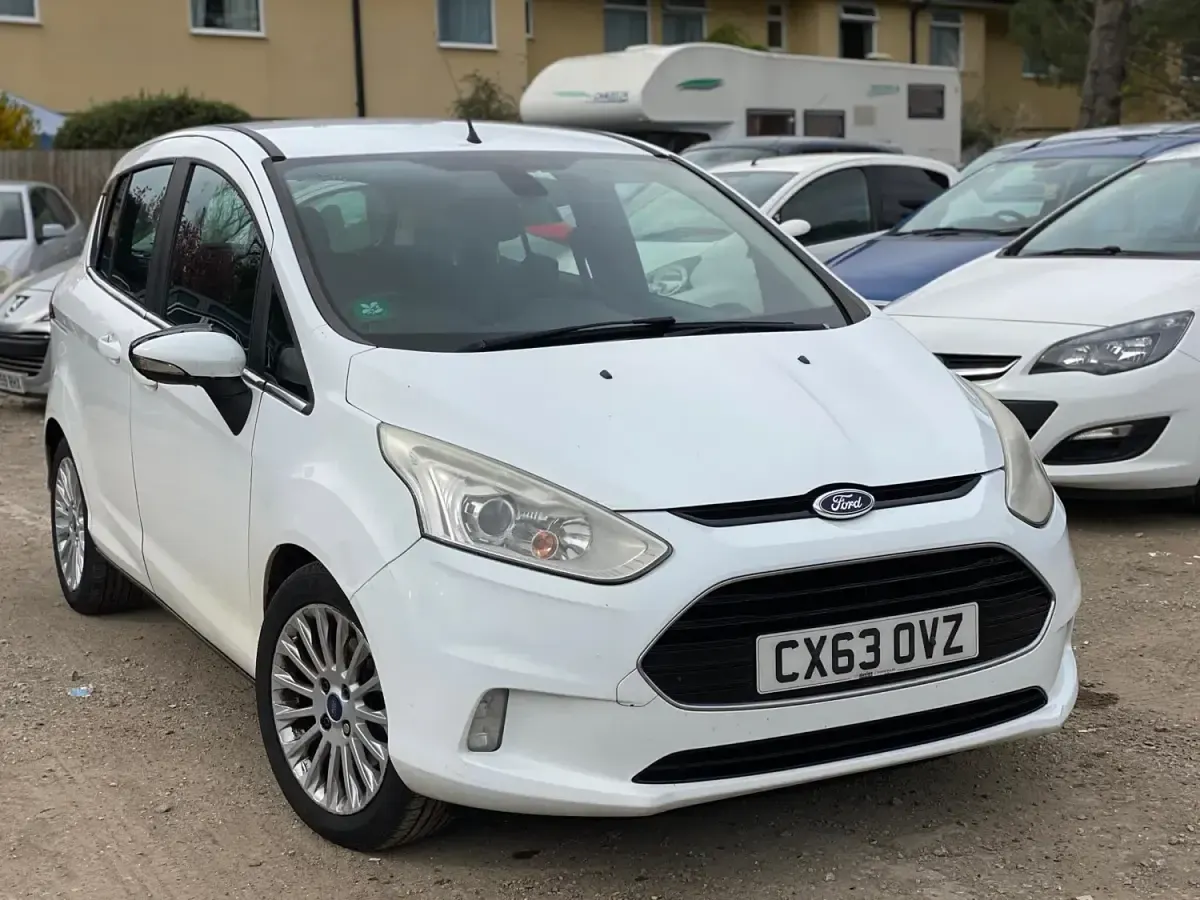 Usado Ford B-MAX Titanium 120 HP (88 kW) 2013 Branco Monovolume