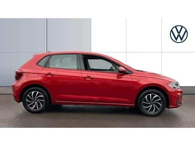Used VW Polo Life 95 HP (69 kW) 2023 Red Hatchback