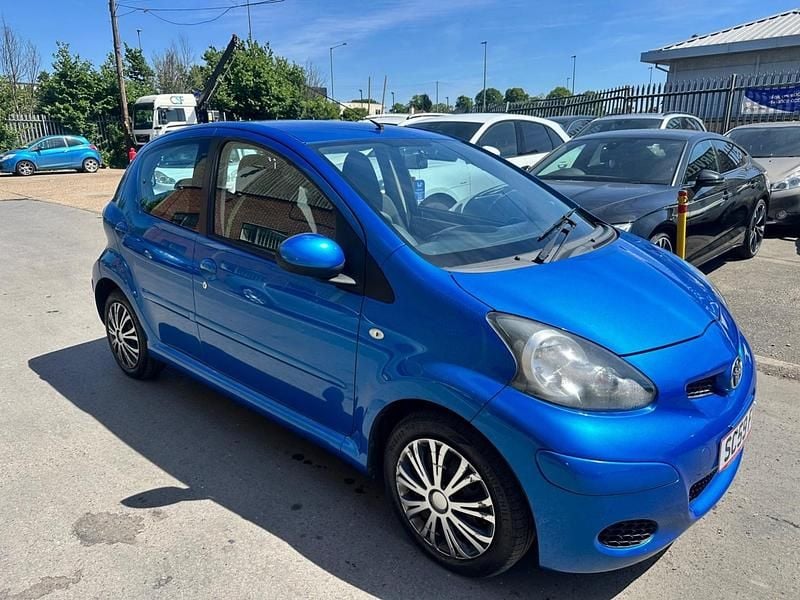 Blue Used 2010 Toyota Aygo Hatchback | £1,795 (Fair price) - Image 1/4