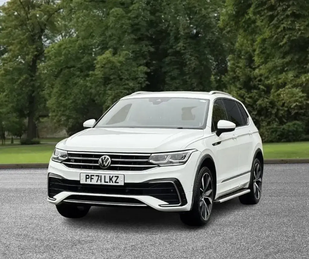 Usado VW Tiguan Allspace R-line 150 HP (110 kW) 2022 Branco SUV