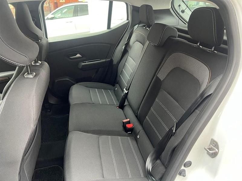Used Dacia Sandero Expression 2023 White Hatchback