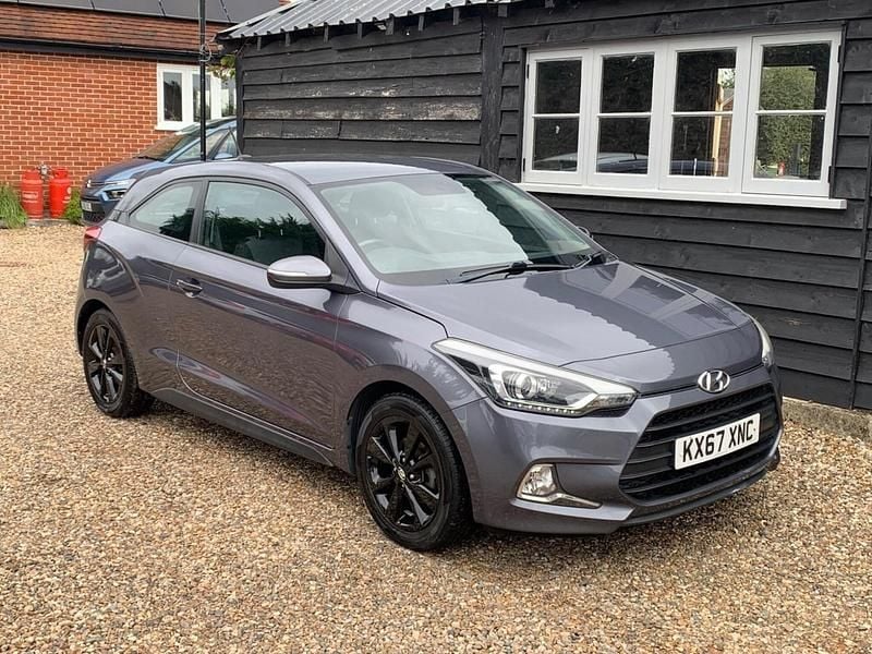 Grey Used 2017 Hyundai i20 SE Coupe | £7,850 (Fair price) - Image 1/4