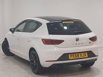Used Seat Leon FR 125 HP (91 kW) 2018 White Hatchback