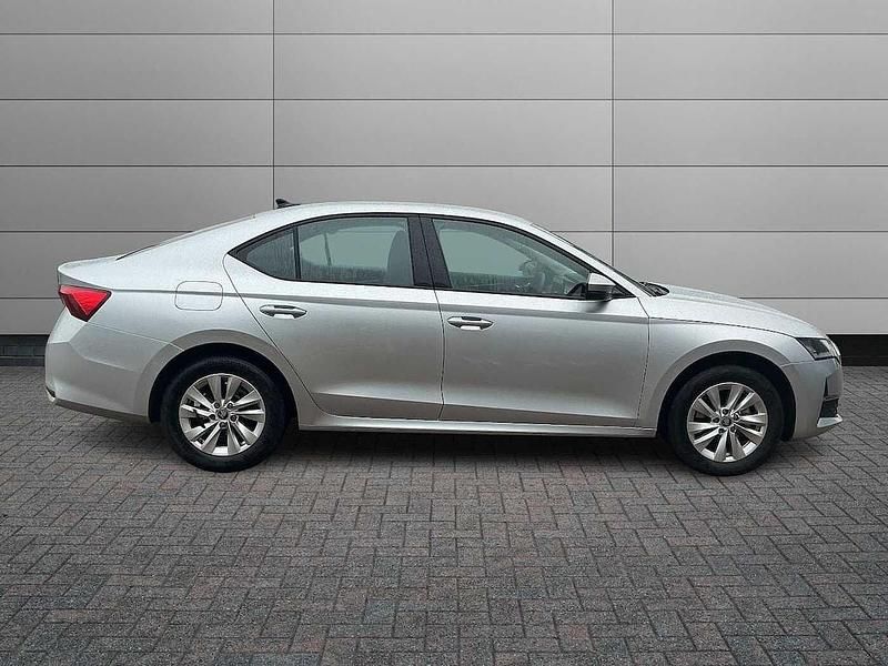 New Skoda Octavia SE Technology 85 HP (62 kW) 2025 Brilliant silver metallic Hatchback