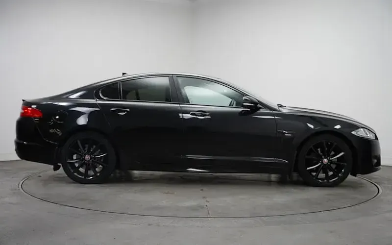 Used Jaguar XF R-Sport 200 HP (147 kW) 2015 Black Sedan