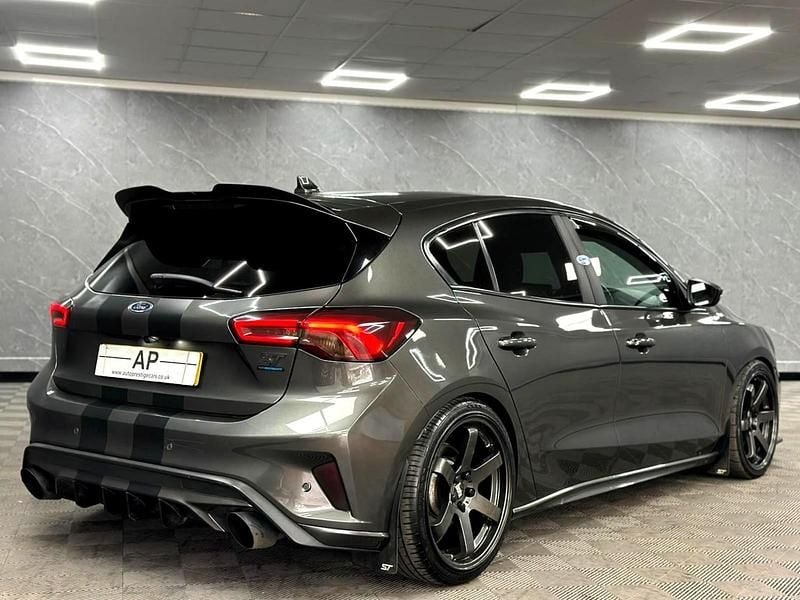 Used Ford Focus Performance Edition 410 HP (301 kW) 2020 Grey Hatchback