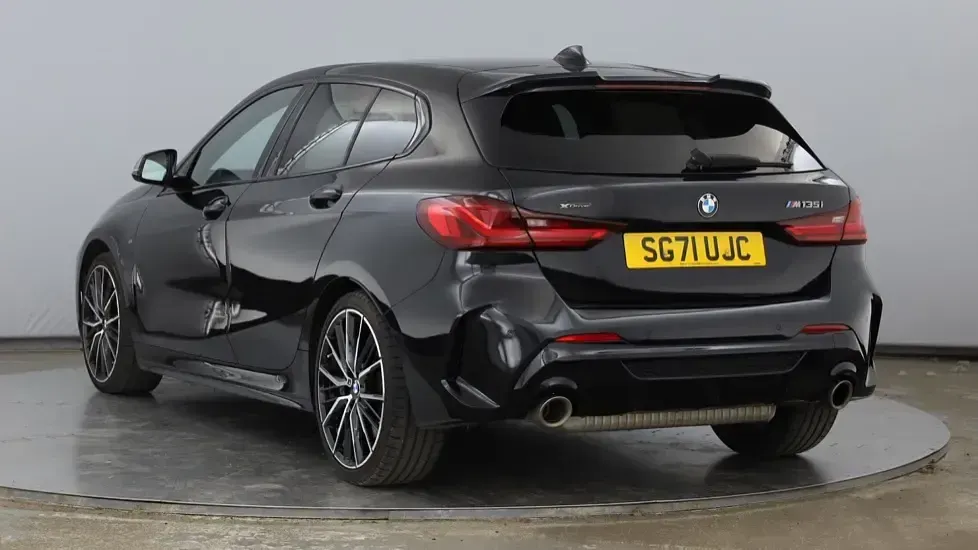 Usado BMW M135 Shadowline 302 CV (222 kW) 2021 Negro Utilitario