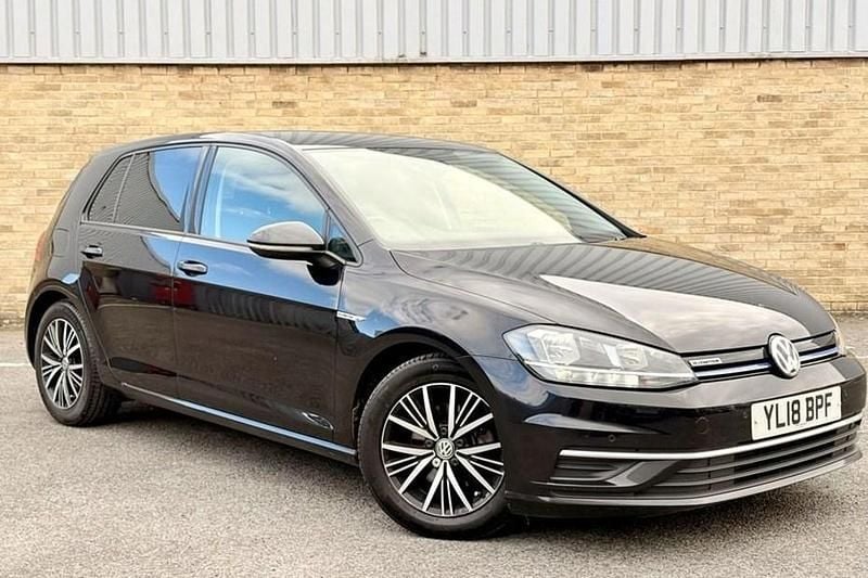 Black Used 2018 VW Golf VII SE Hatchback | £12,490 (Fair price) - Image 1/1