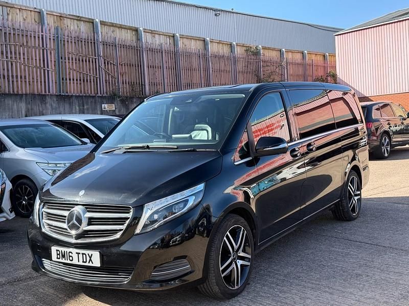 Used Mercedes 220 Premium 2016 Black MPV