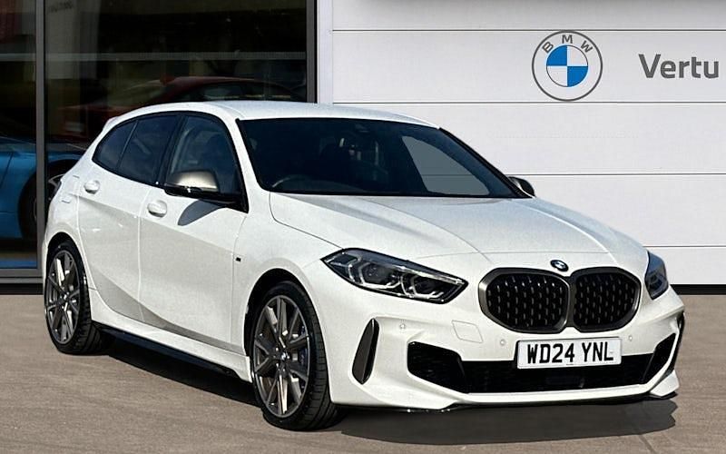 Usado BMW M135 Shadowline 306 HP (225 kW) 2024 Citadino