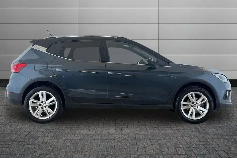 Used Seat Arona FR 113 HP (83 kW) 2019 Magnetic grey SUV