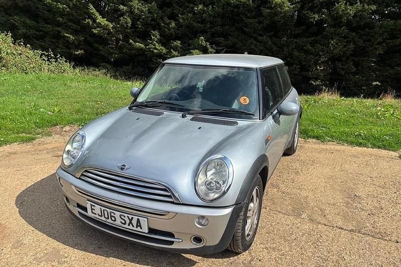 Silver Used 2006 Mini ONE Hatch Hatchback | £995 (Good price) - Image 1/1
