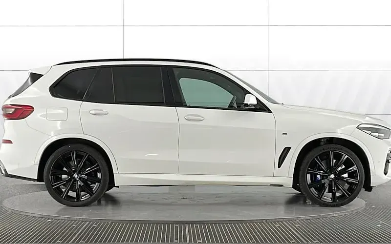 Used BMW X5 M Sport 333 HP (244 kW) 2019 White SUV