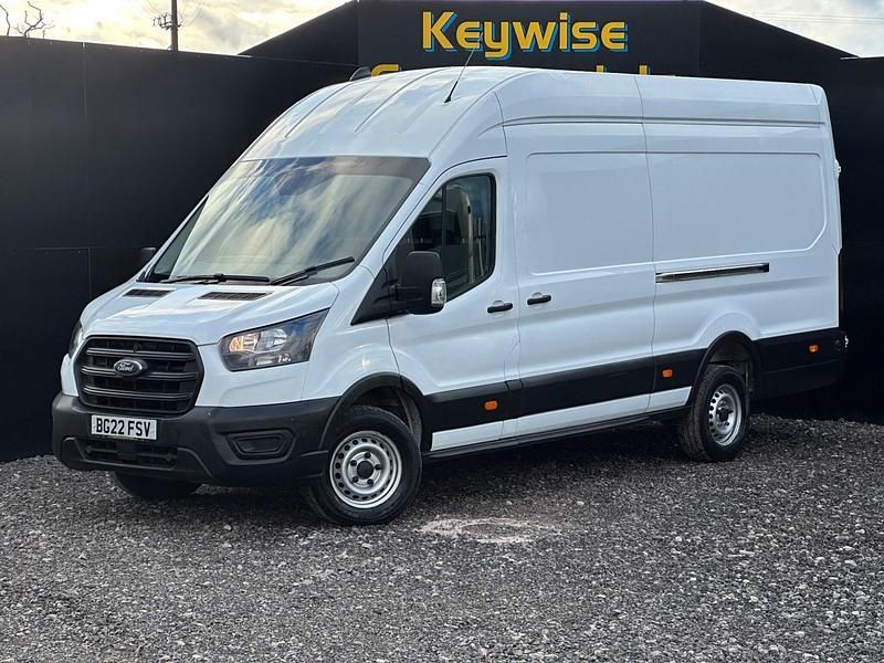 Usado Ford Transit S 130 HP (95 kW) 2022 Branco Van