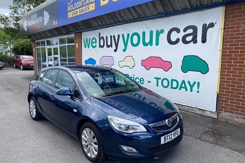 Blue Used 2012 Vauxhall Astra Hatchback | £2,499 (Fair price) - Image 1/1