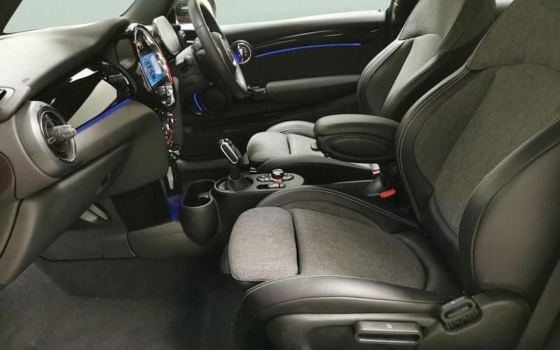 Used Mini Cooper Level 2 135 kW (184 HP) 2023 Hatchback