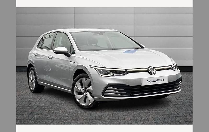 Used VW Golf VIII Style 150 HP (110 kW) 2023 Silver Hatchback