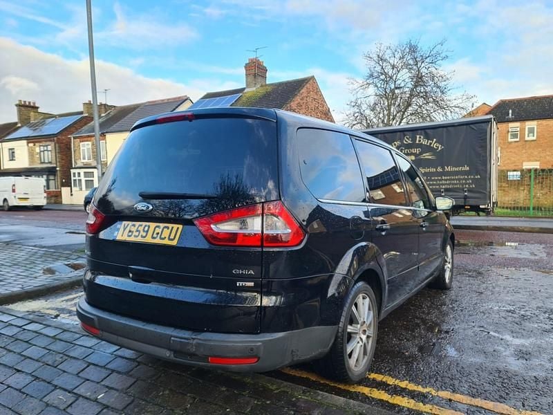 Usado Ford Galaxy Ghia 140 HP (102 kW) 2009 Preto Monovolume