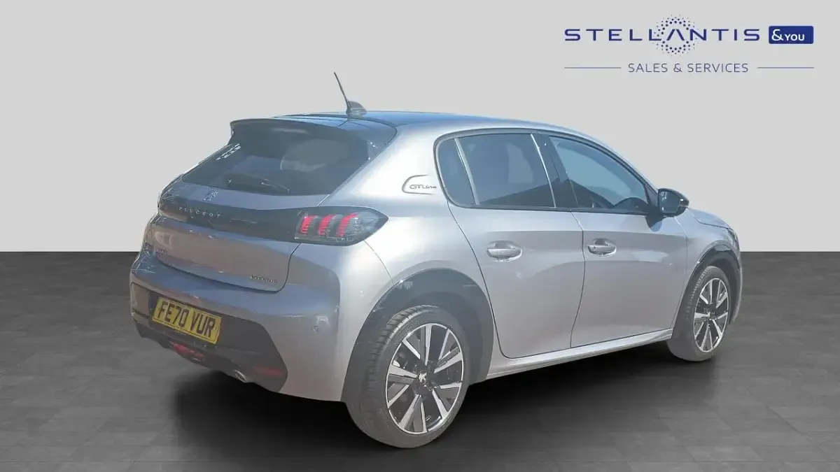 Used Peugeot 208 GT-line 99 HP (72 kW) 2020 Grey Hatchback