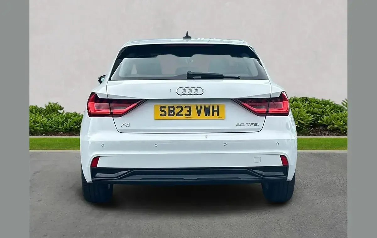 Used Audi A1 Sport 110 HP (80 kW) 2023 White SUV