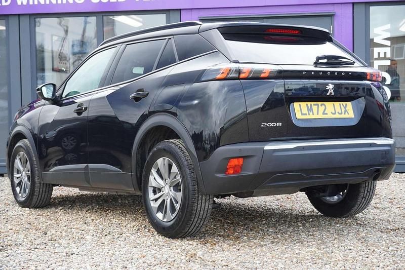 Used Peugeot 2008 Active+ 100 HP (73 kW) 2022 Black SUV