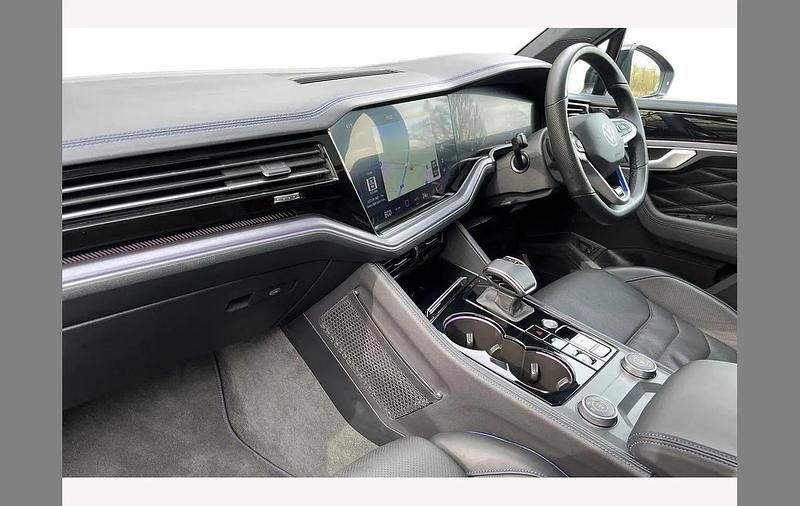 Used VW Touareg R 462 HP (339 kW) 2025 Blue SUV