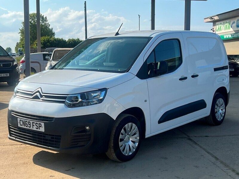 White Used 2019 Citroën Berlingo MPV | £5,450 (Fair price) - Image 1/4