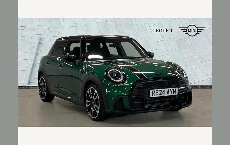 Used Mini Cooper Comfort 134 HP (98 kW) 2024 Green Hatchback