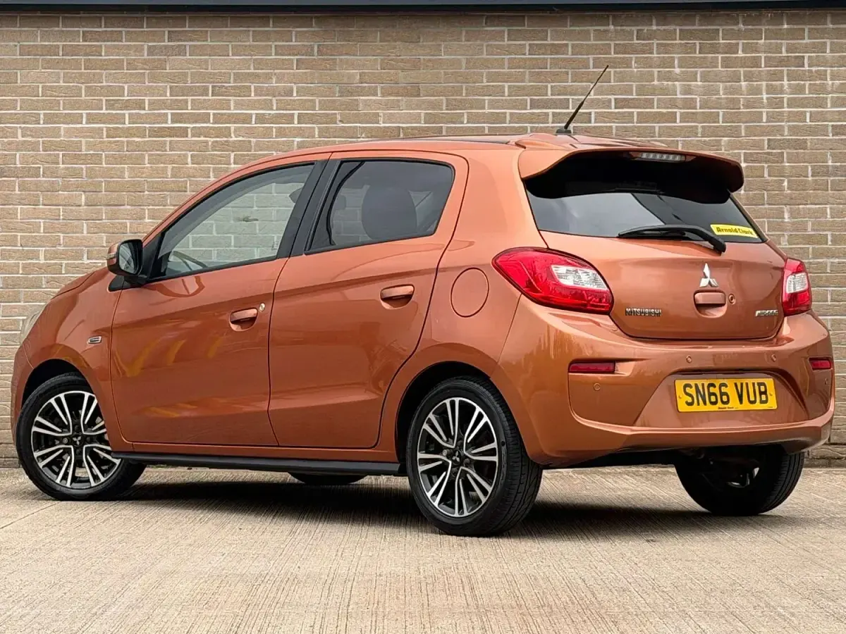 Used Mitsubishi Mirage 79 HP (58 kW) 2016 Bronze Hatchback
