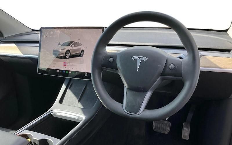 Used Tesla Model Y Long Range AWD 286 kW (389 HP) 2025 SUV