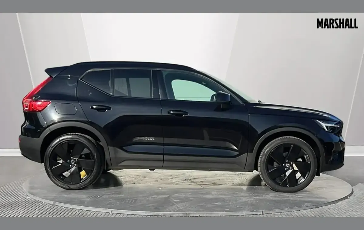 Used Volvo XC40 Plus 194 HP (142 kW) 2025 Black SUV