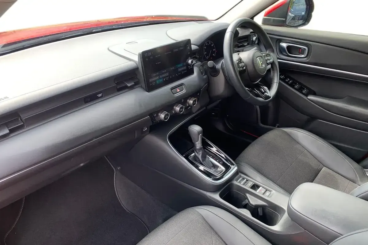 Usado Honda HR-V Advance 131 HP (96 kW) 2023 Vermelho SUV