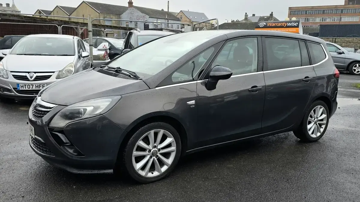Begagnad Vauxhall Zafira Elite 170 HK (125 kW) 2013 Grå Minibuss