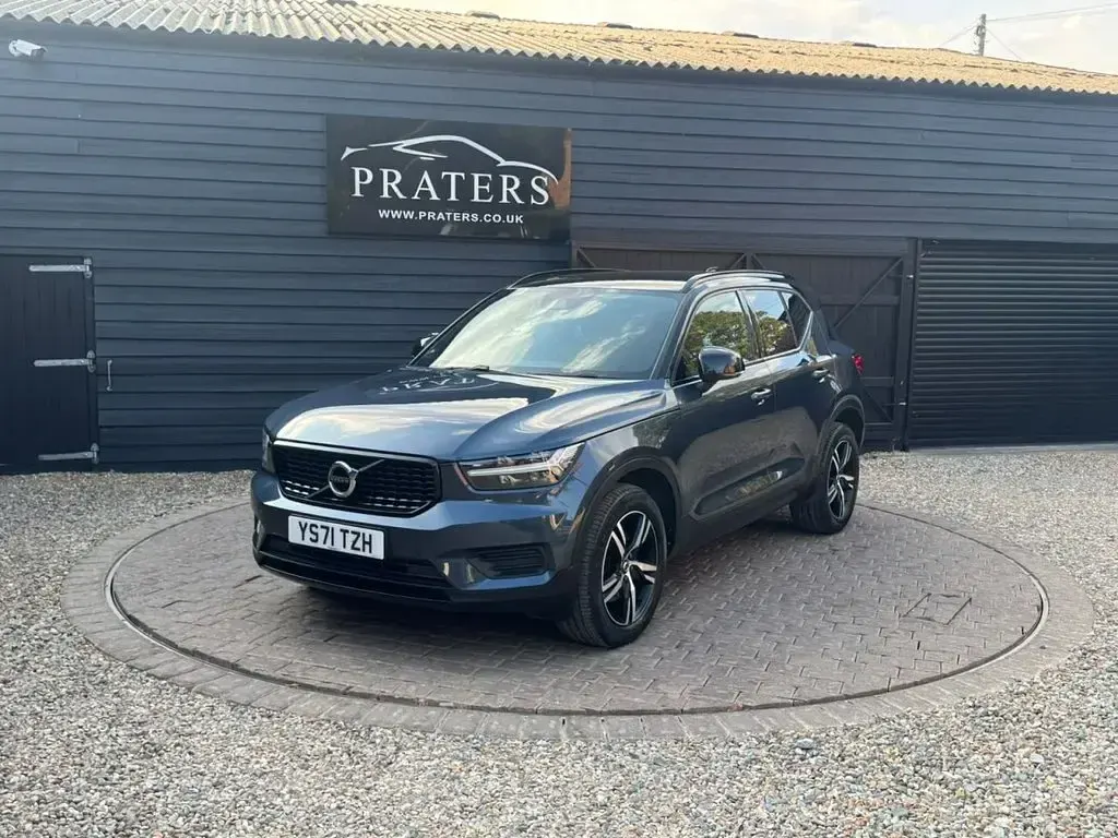Used Volvo XC40 R-Design 197 HP (144 kW) 2021 Blue SUV