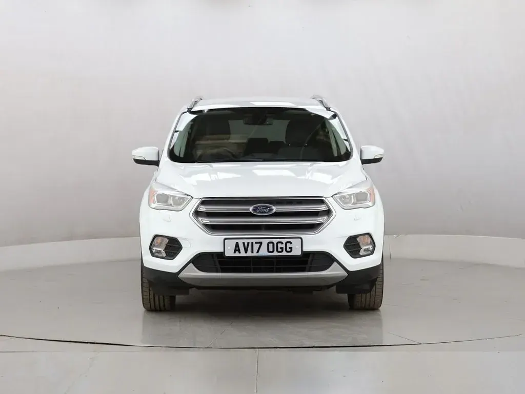 Used Ford Kuga Titanium 120 HP (88 kW) 2017 White SUV