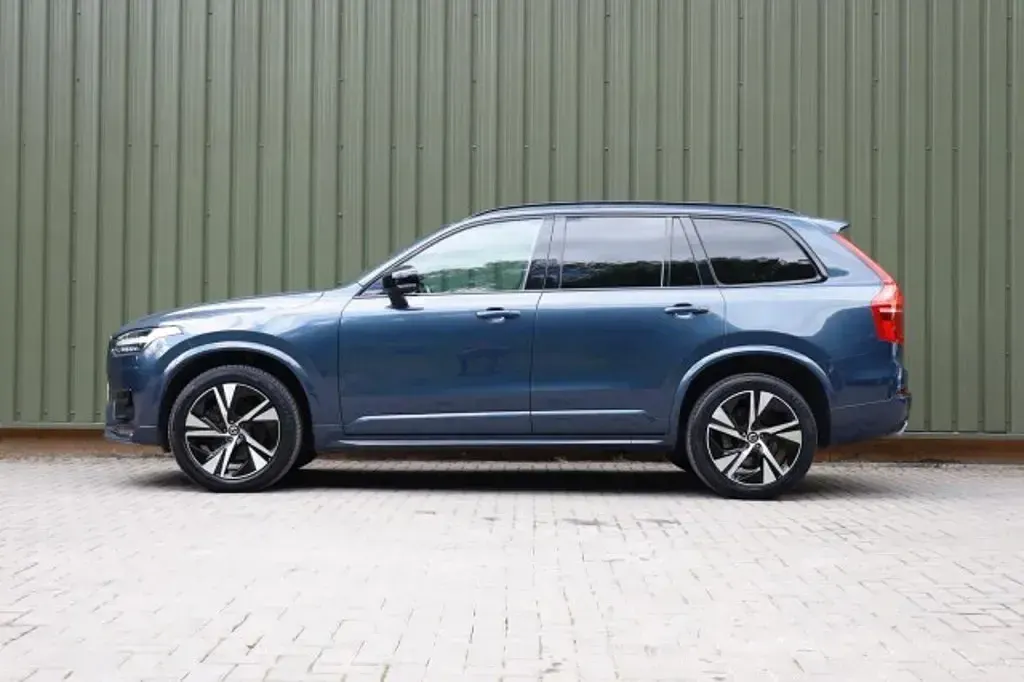 Used Volvo XC90 R-Design 235 HP (172 kW) 2021 Blue SUV