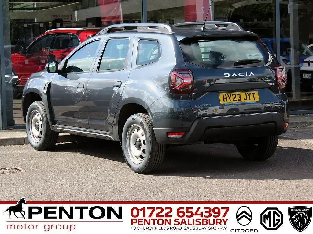 Used Dacia Duster Essentiel 90 HP (66 kW) 2023 Grey SUV