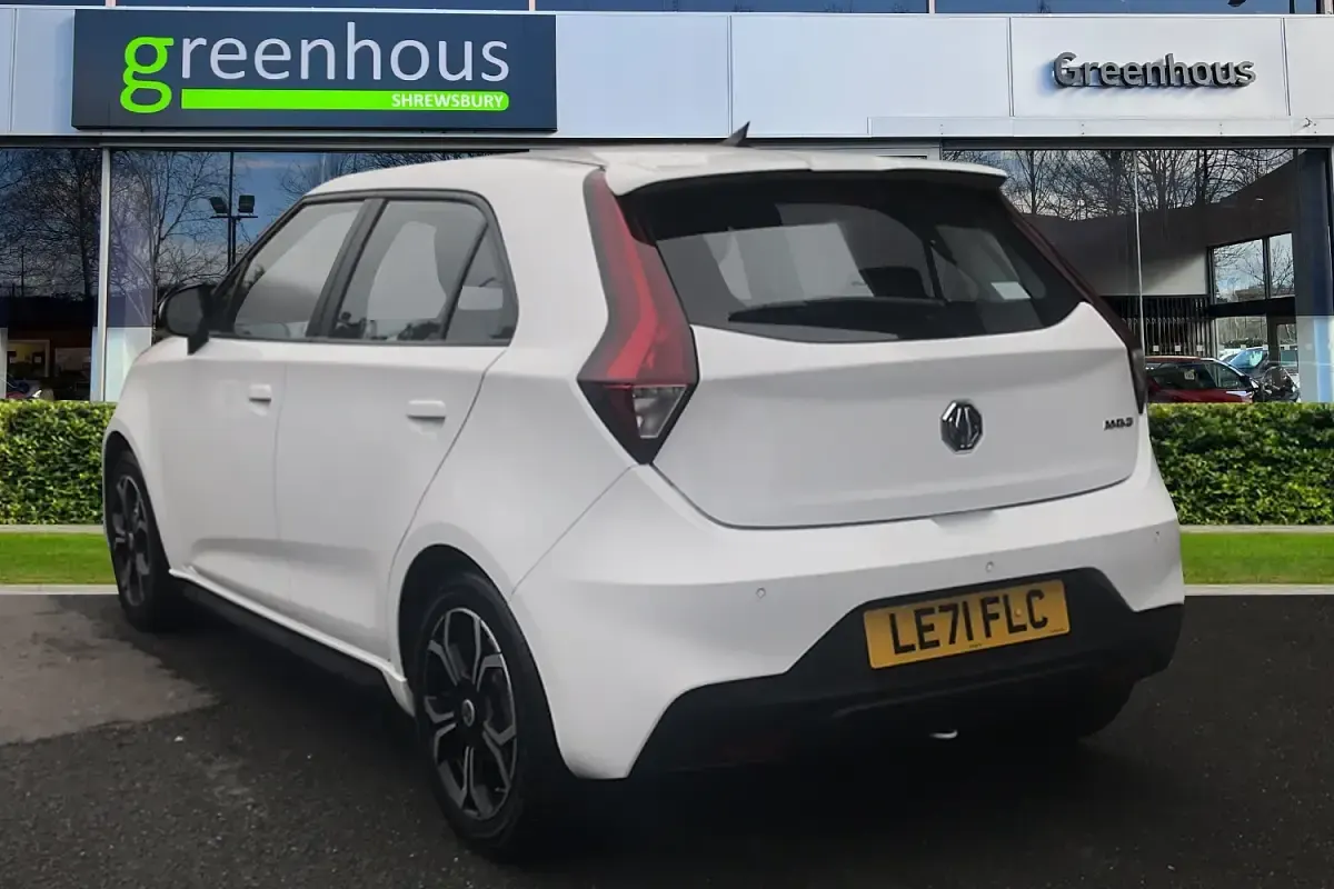 Used MG MG3 Exclusive 106 HP (77 kW) 2022 White Hatchback