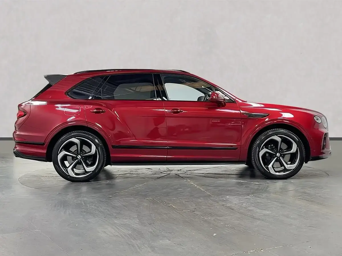 Used Bentley Bentayga 2022 Red SUV