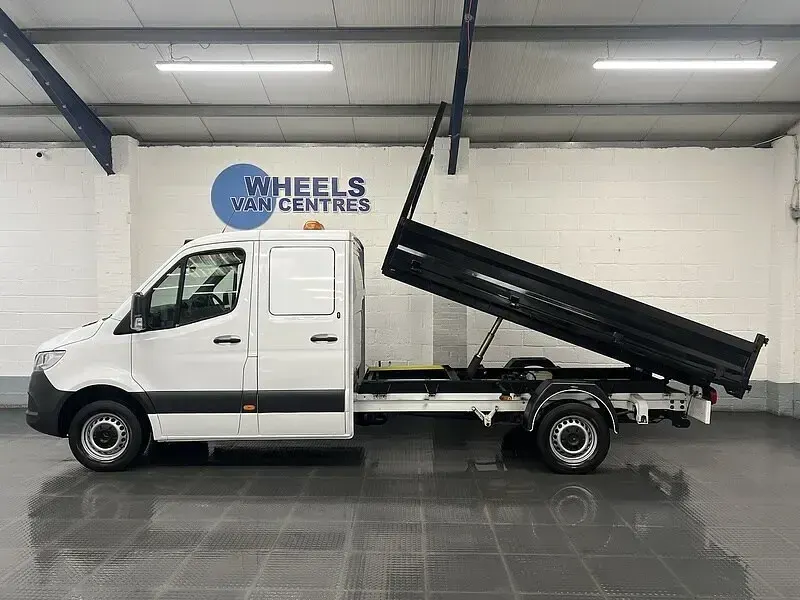 Used Mercedes Sprinter Progressive 143 HP (105 kW) 2021 White Van