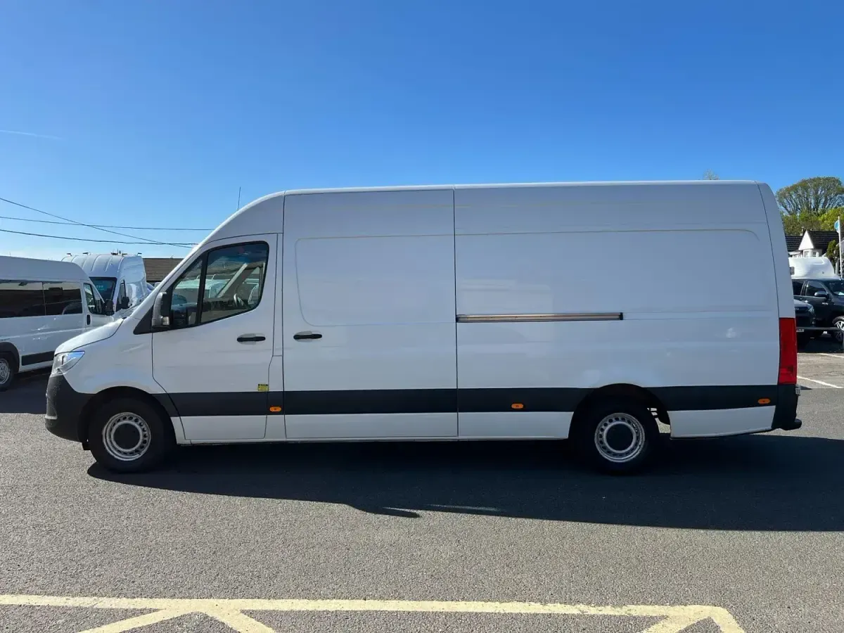 Usado Mercedes Sprinter Progressive 2021 Branco Van