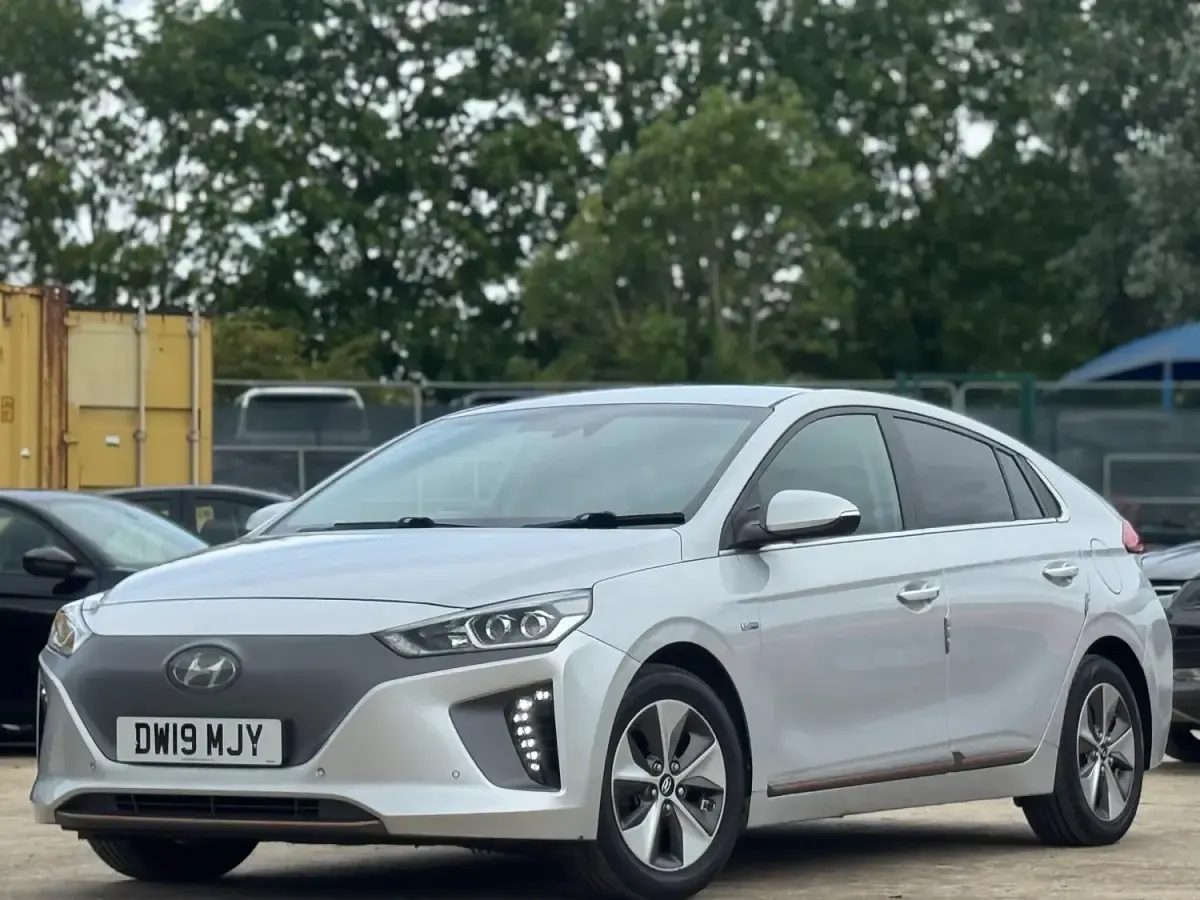 Used Hyundai Ioniq Premium SE 88 kW (120 HP) 2019 Silver Hatchback