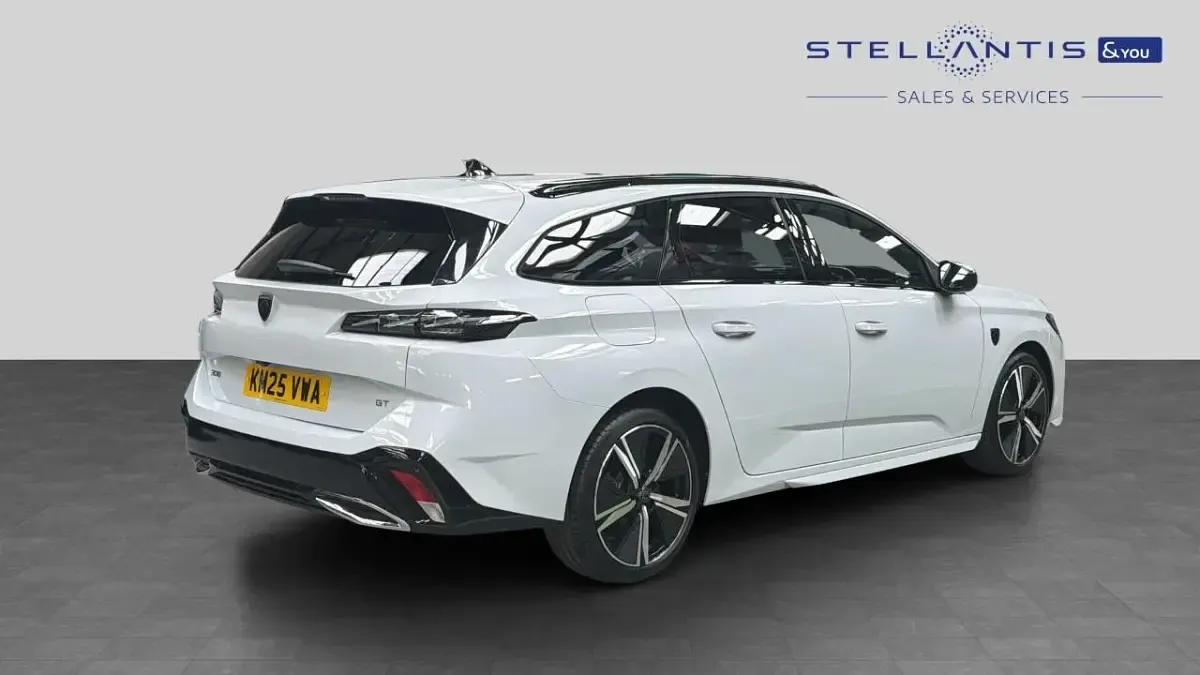 Used Peugeot 308 SW GT 134 HP (98 kW) 2025 White Estate