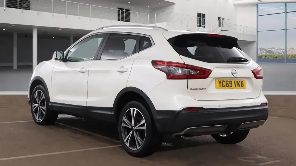 Used Nissan Qashqai N-Connecta 2019 Pure white SUV