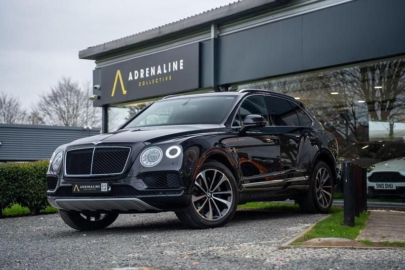 Used Bentley Bentayga 435 HP (319 kW) 2018 Black SUV