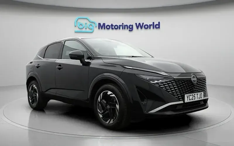 Used Nissan Qashqai N-Connecta 140 HP (102 kW) 2025 Black SUV
